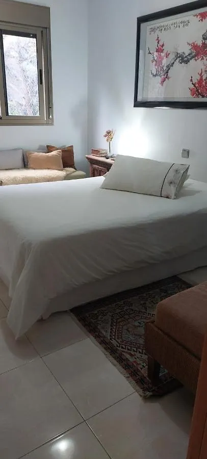 Cozy Room Near Las Teresitas Beach 圣克鲁斯-德特内里费 住宿加早餐酒店